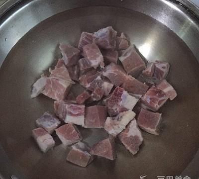 红烧牛肉的做法(红烧牛肉的做法牛肉烧土豆)图3