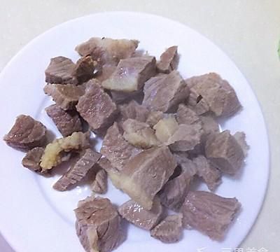 红烧牛肉的做法(红烧牛肉的做法牛肉烧土豆)图5