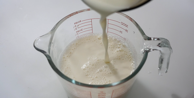 自制酸奶最简单的方法,自制酸奶用多少上次剩的酸奶图9