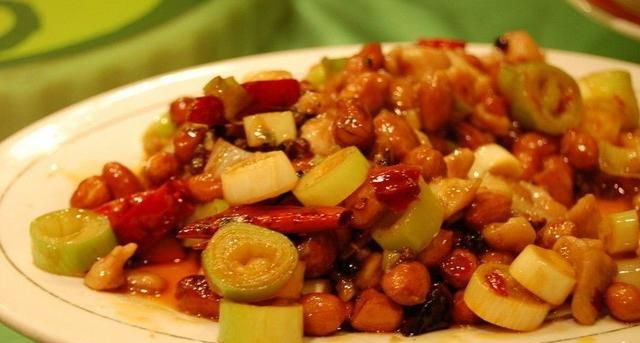 外国人公认中国最具特色的5种美食，你认同吗？北京烤鸭倒数第一图1