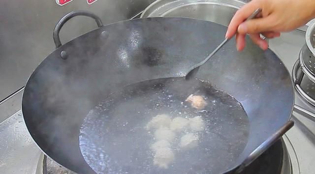 肉丸子汤怎么做鲜嫩家庭做法,肉丸子汤的做法简单易学图12