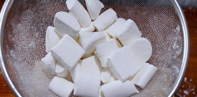 棉花糖的做法是什么,不用原味棉花糖就可以制作牛轧糖图22
