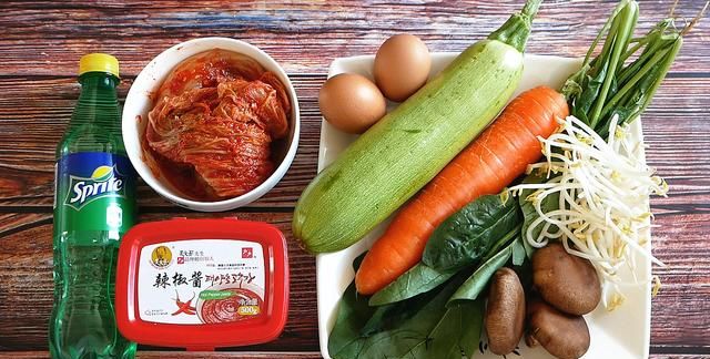 韩式拌饭在家做？辣酱是关键，教你简单做法，味道不比外面差