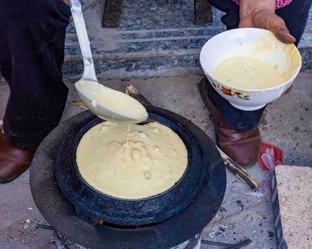 山村美食，杂粮小米煎饼的制作方法