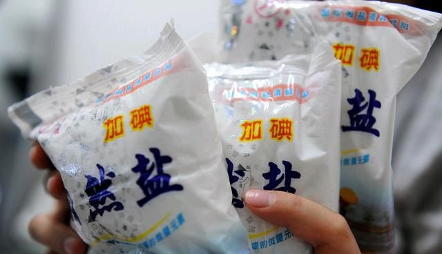 馄饨皮上有黑点，还能用吗？食品安全不容忽视，但也不能谈虎色变