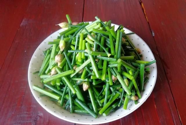 夏天要吃些这个花，可以增强食欲，促进消化，做法简单又快手