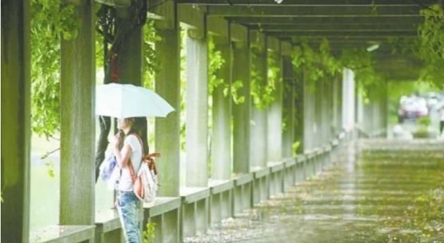 北方有梅雨季节吗
，夏天你家乡有梅雨季节吗英语图1