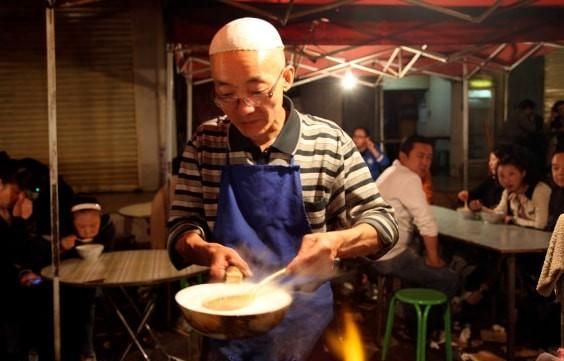 甘肃10大另类美食小吃，被本地人视为美味，外地食客无从下嘴