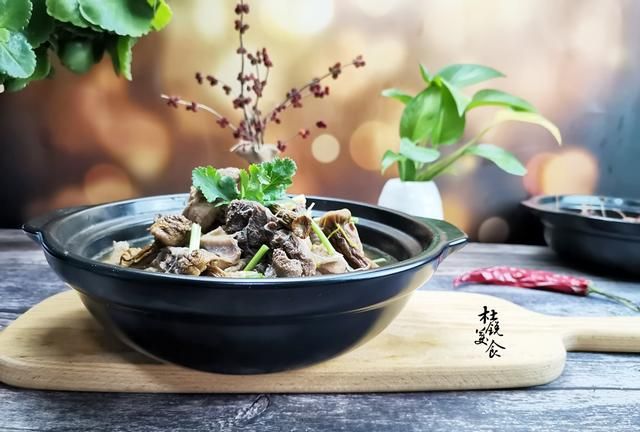 鸡肉搭配什么食材煲汤
图2