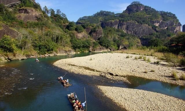 专家评出的“中华10大名山”，五岳入选2个，混入一个奇怪的山