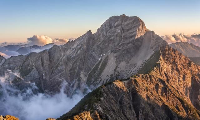 专家评出的“中华10大名山”，五岳入选2个，混入一个奇怪的山